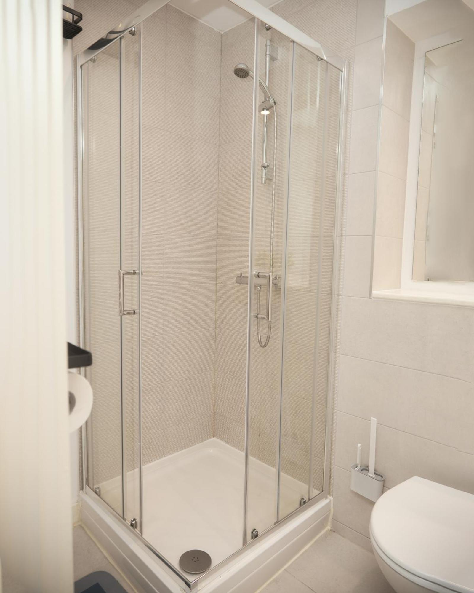 Obi'S House&Suites - Luxury 2Bed Duplex Apartment With Balcony Manchester Dış mekan fotoğraf