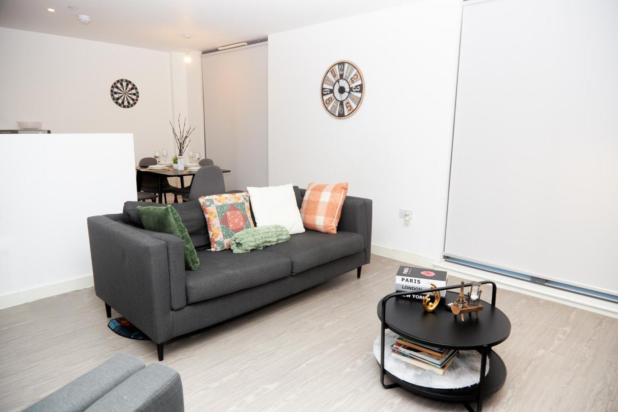 Obi'S House&Suites - Luxury 2Bed Duplex Apartment With Balcony Manchester Dış mekan fotoğraf