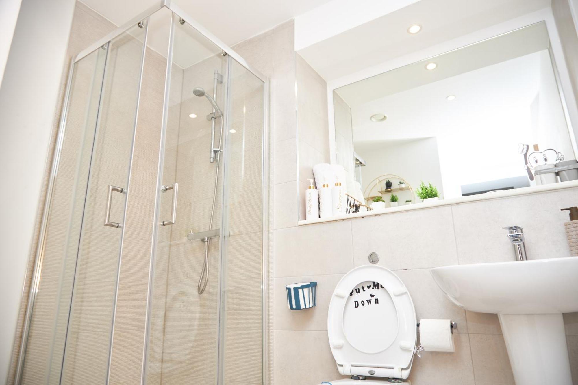 Obi'S House&Suites - Luxury 2Bed Duplex Apartment With Balcony Manchester Dış mekan fotoğraf