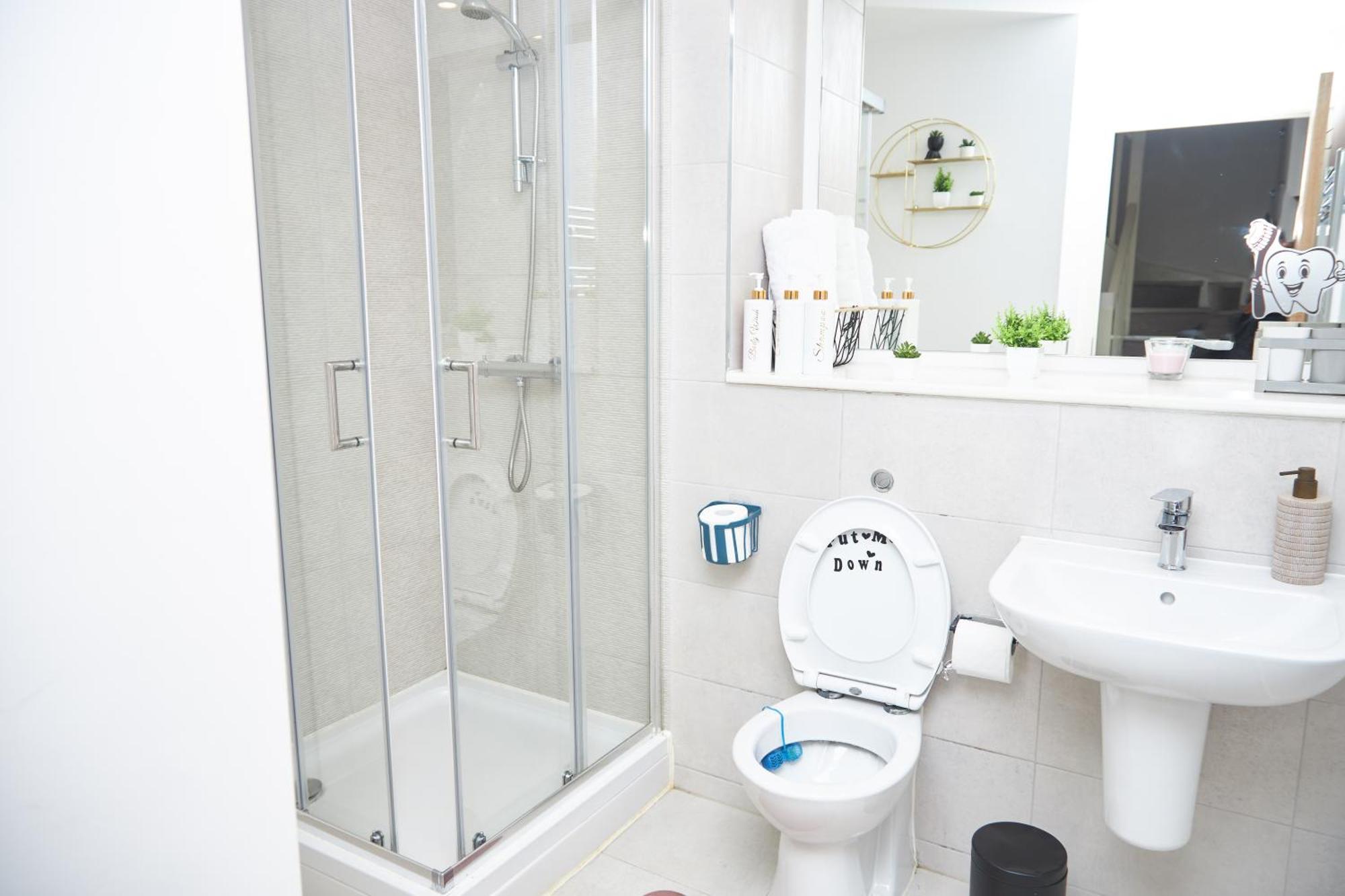 Obi'S House&Suites - Luxury 2Bed Duplex Apartment With Balcony Manchester Dış mekan fotoğraf